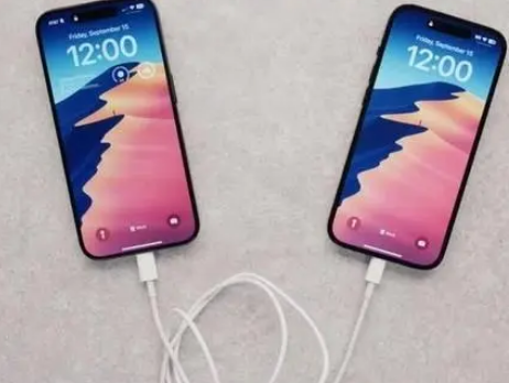 雷波苹果15维修店分享iPhone15可以给安卓充电吗 